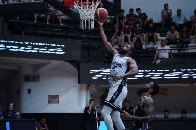 Pe�arol vuelve con una victoria de su gira