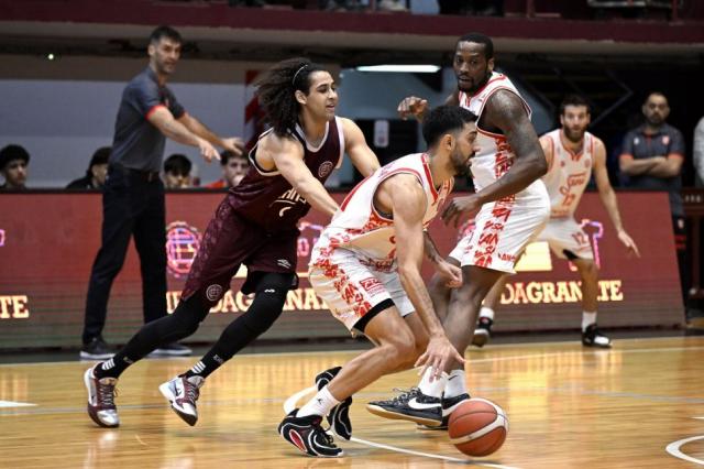 Merchant abri� la puerta del ascenso