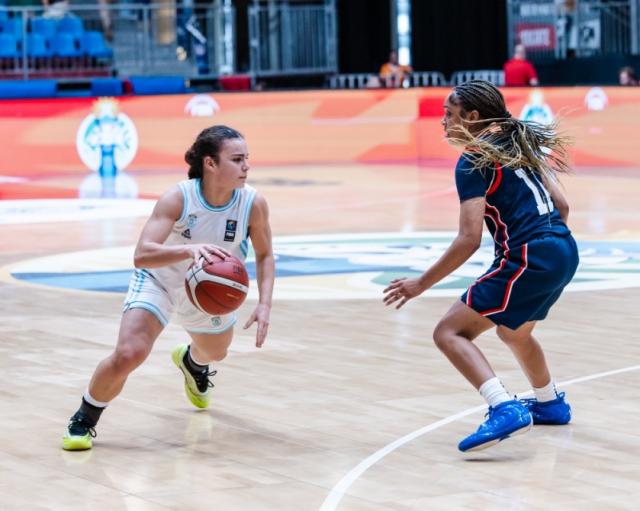 La U18 Femenina cay� ante Estados Unidos en su estreno en la AmeriCup